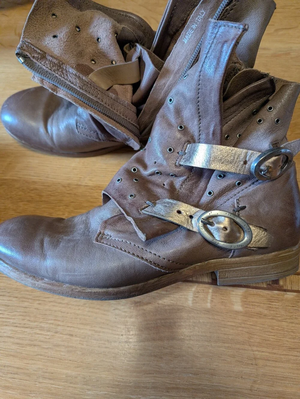 MJUS Belted Ankle Boots,39 - Picture 8 of 9
